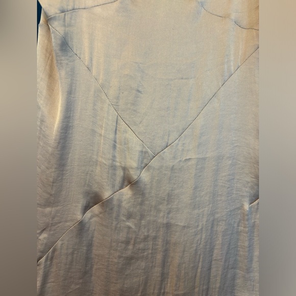 NWT Bardot Champagne Luxe Slip Dress Satin Silk Cross Back Strap Size 10/L - Picture 6 of 9